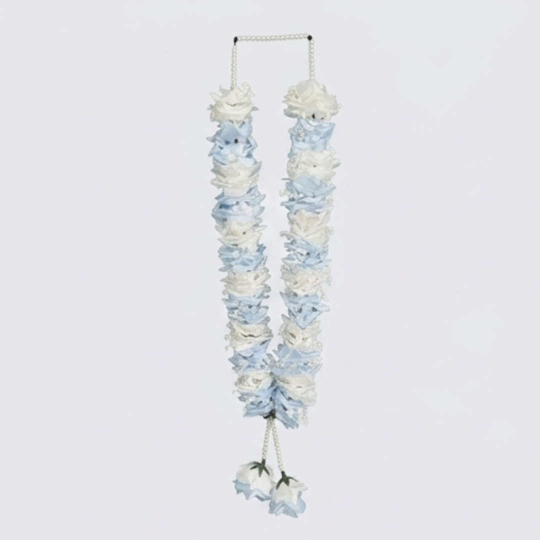 Azure Dream Blue & White Rose Garland detail 2