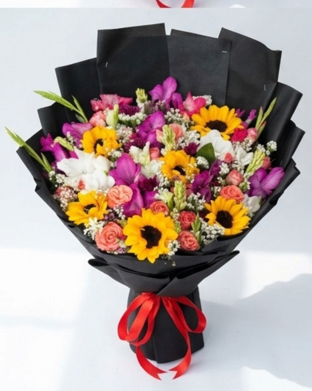Vivid Symphony Mixed Sunflower & Rose Luxury Bouquet detail 4