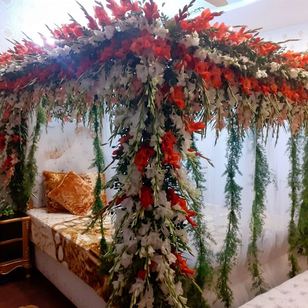 Majestic Red, Orange & White Floral Canopy Bed Bridal Room Decor