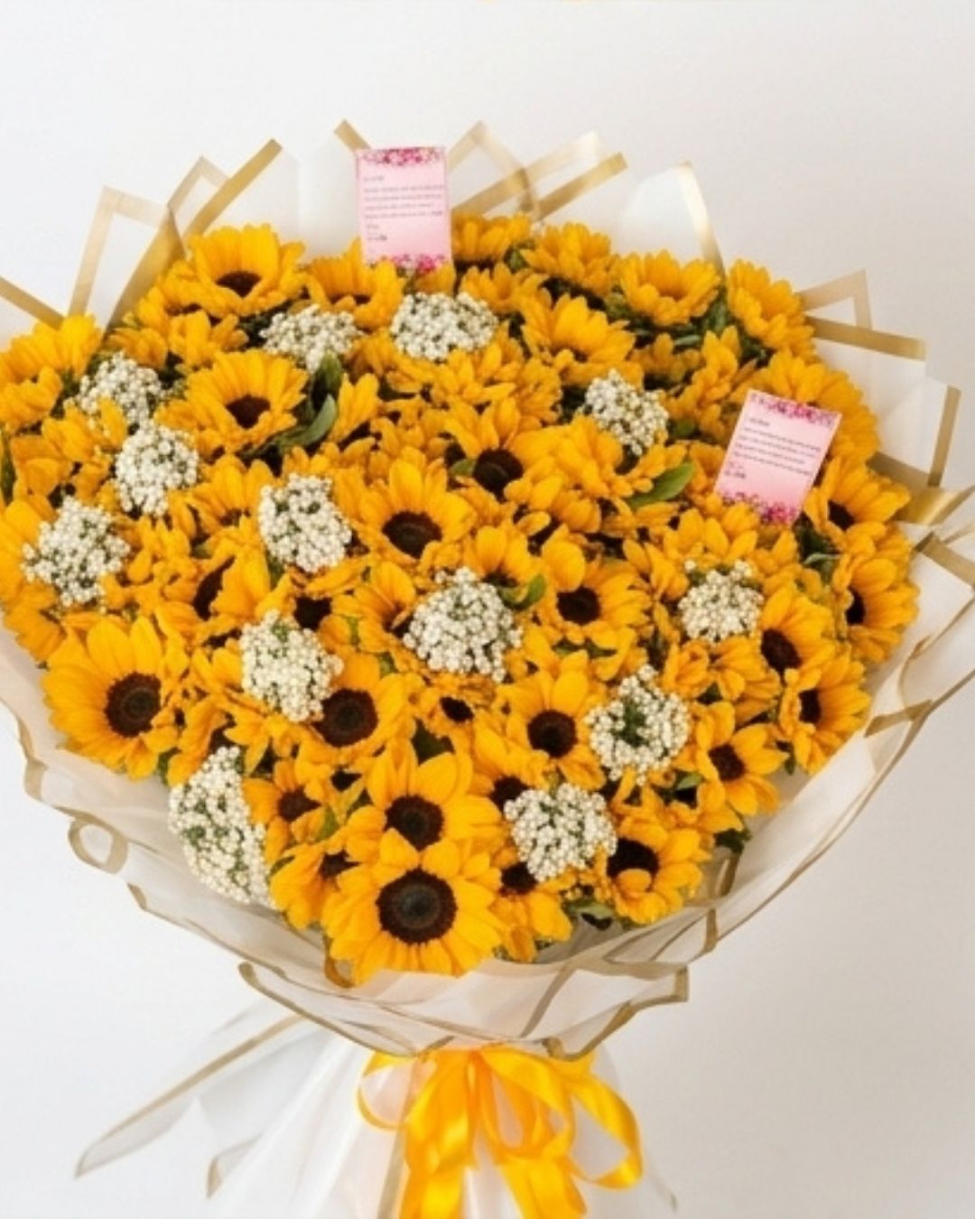 Golden Radiance Sunflower Luxury Bouquet detail 4
