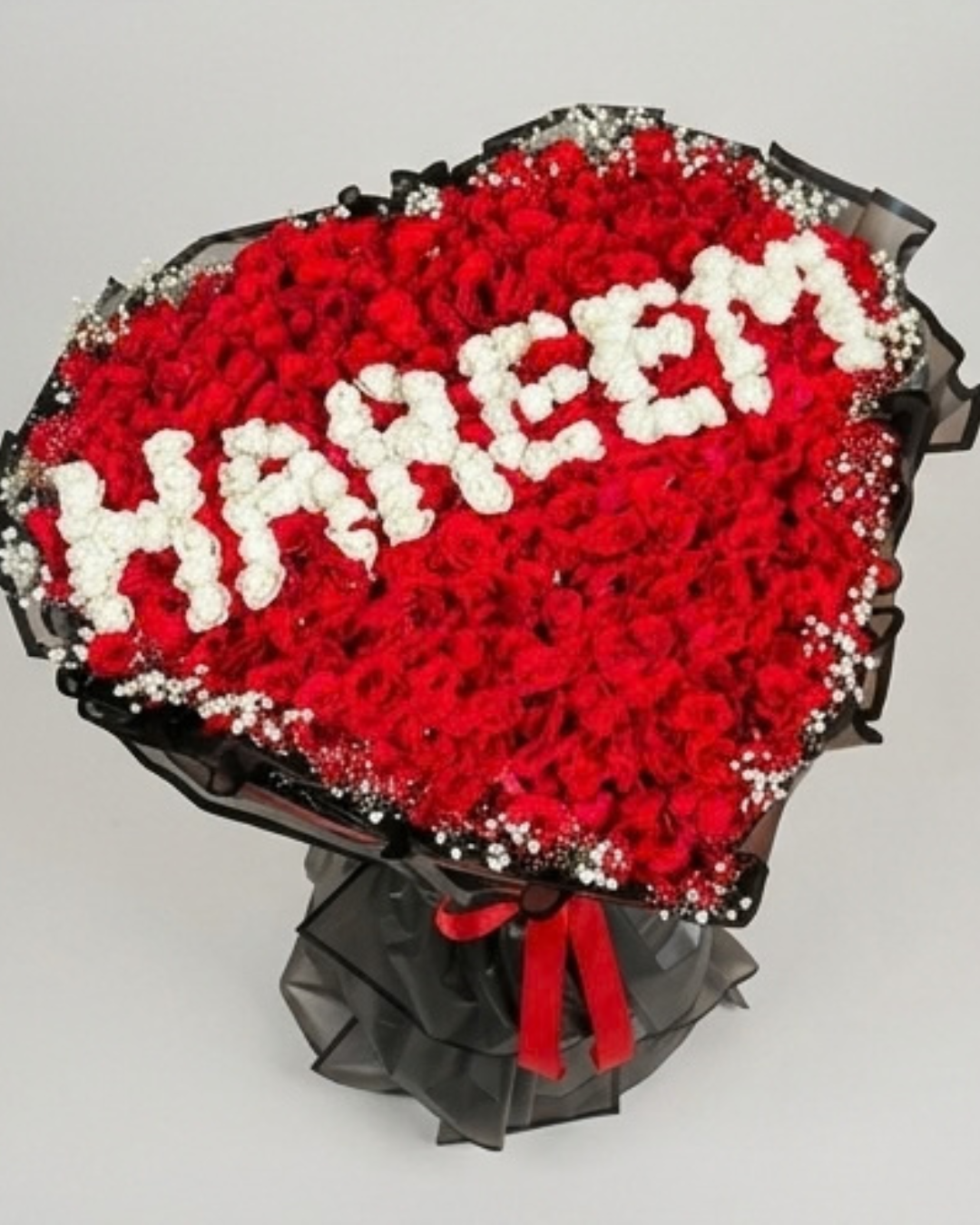 Heart-Shaped Red Rose Custom Name Floral Bouquet with Black Wrapping detail 3