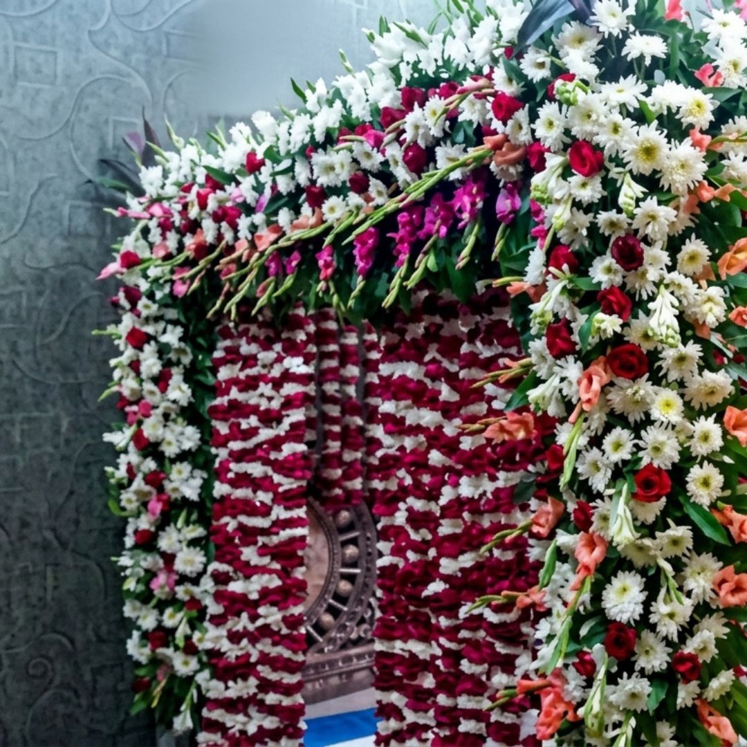 Premium Fresh & Artificial Luxury Wedding Masehri Floral Canopy | Bridal Room