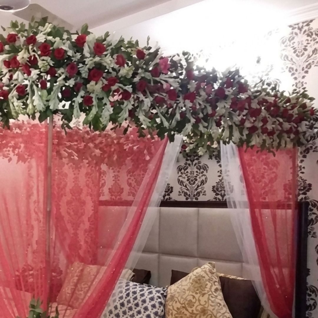 : Luxury Canopy Fresh & Artificial Flower Masehri Bridal Bed Decor