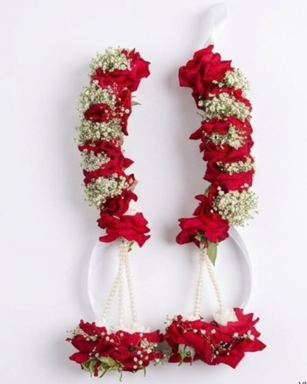 Red Rose and Baby's Breath Fresh Gajra — Fresh Flowers by Aligoraya Flowers Market, Lahore