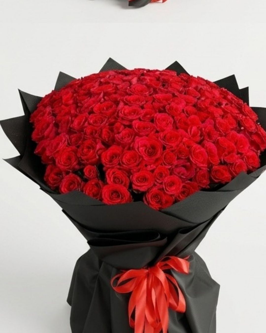 Supreme 100 Red Rose Luxury Bouquet in Black Wrap detail 3