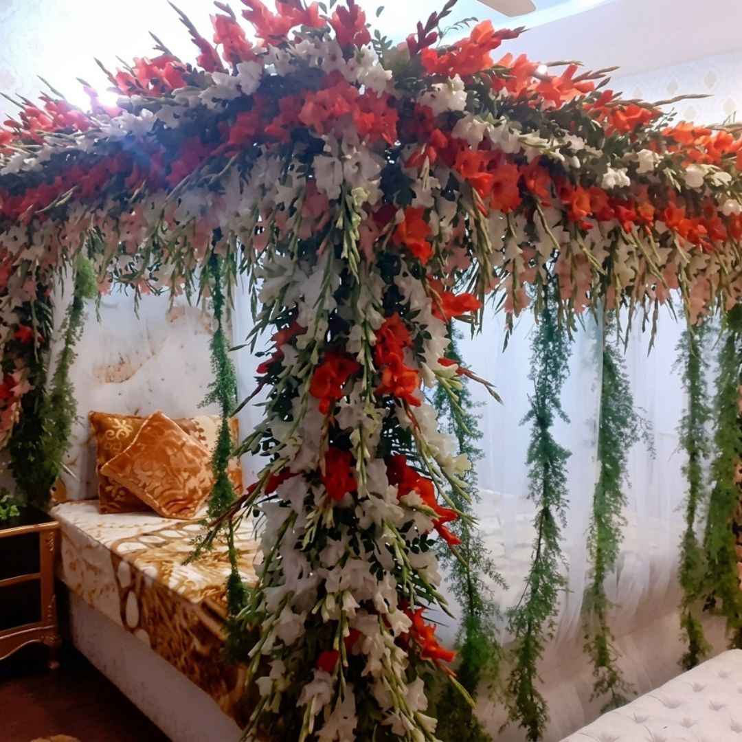 Majestic Red, Orange & White Floral Canopy Bed Bridal Room Decor