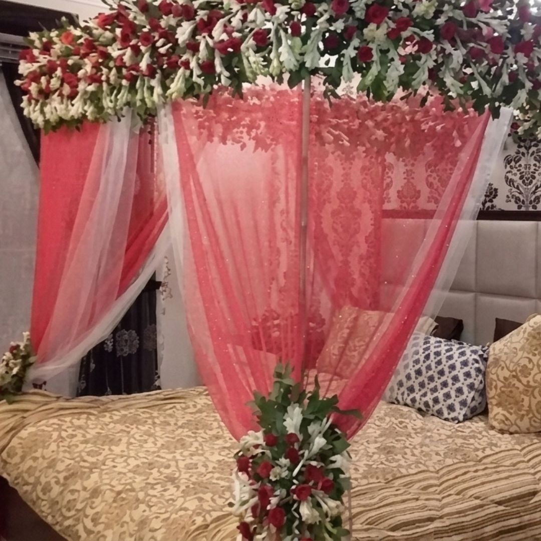 : Luxury Canopy Fresh & Artificial Flower Masehri Bridal Bed Decor
