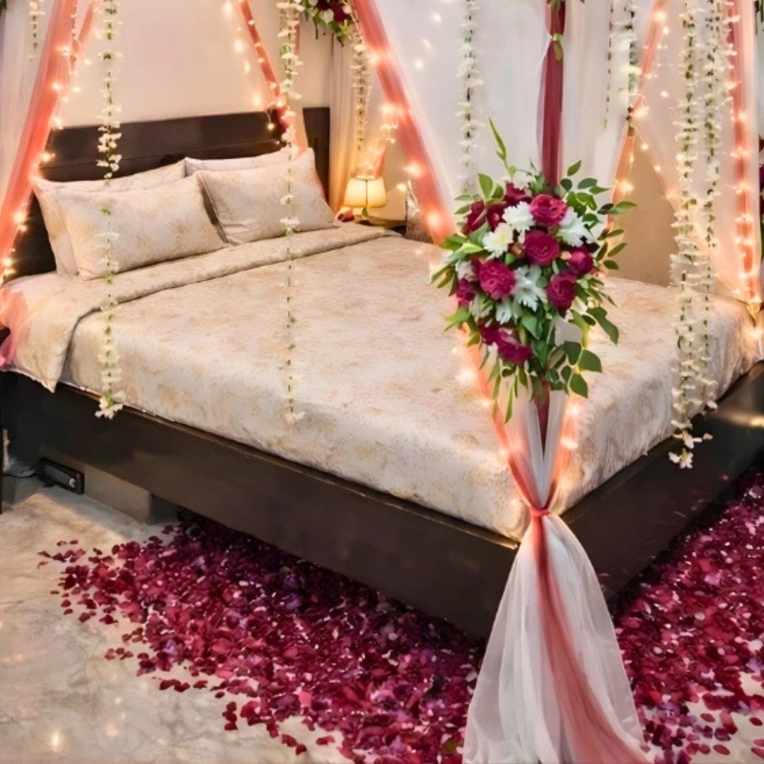 Luxury Fresh & Artificial Flower Masehri Canopy Bridal Bed Decor