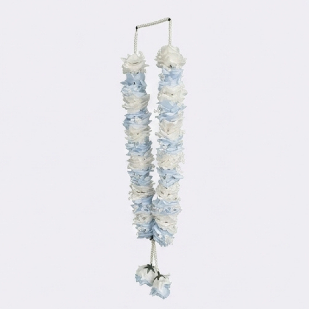 Azure Dream Blue & White Rose Garland detail 4