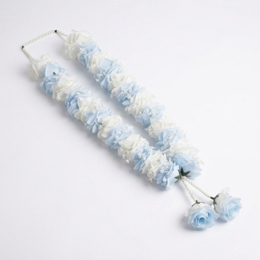 Azure Dream Blue & White Rose Garland detail 3