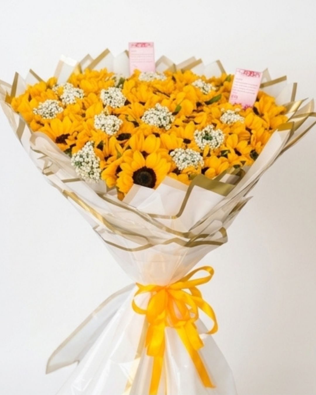 Golden Radiance Sunflower Luxury Bouquet detail 2