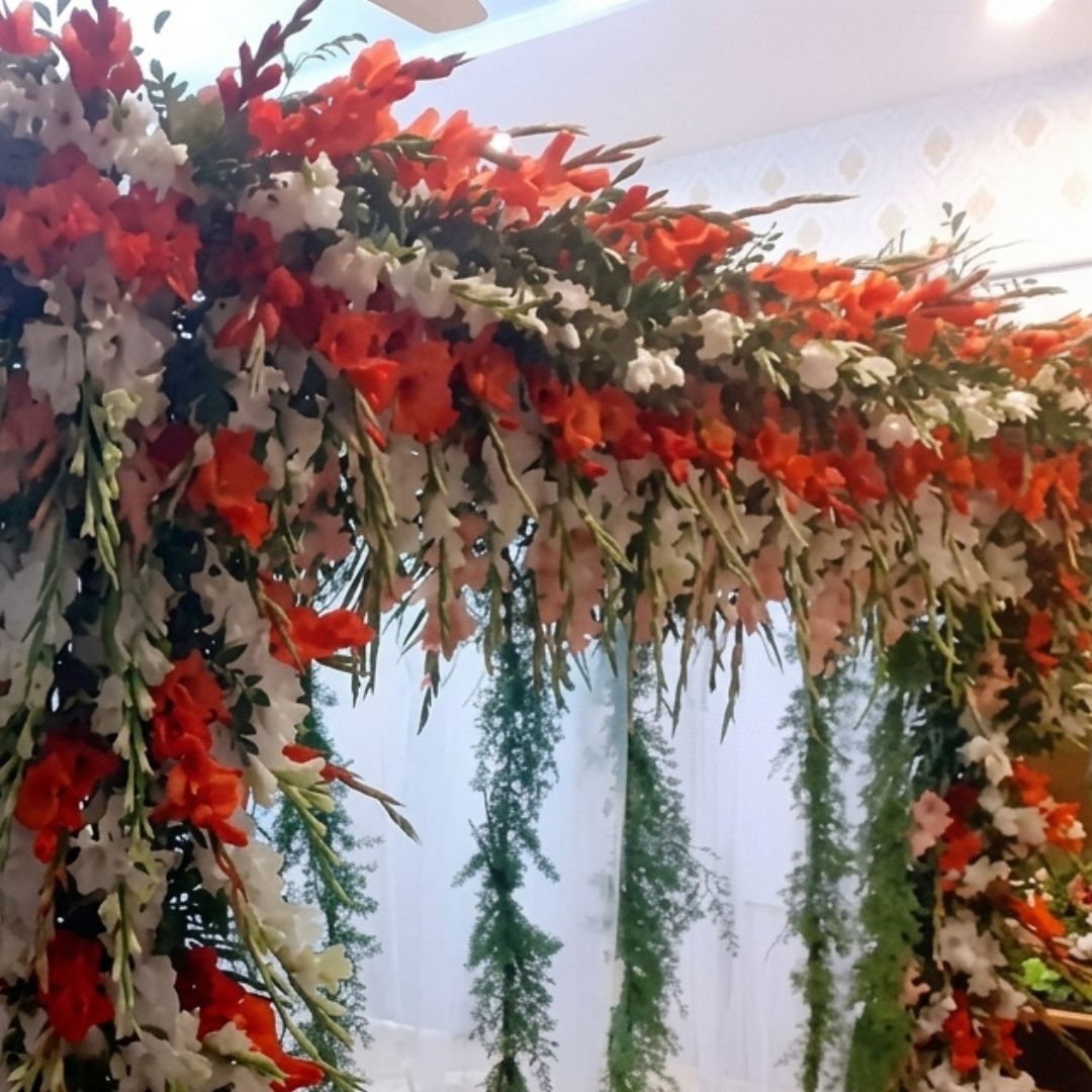 Majestic Red, Orange & White Floral Canopy Bed Bridal Room Decor