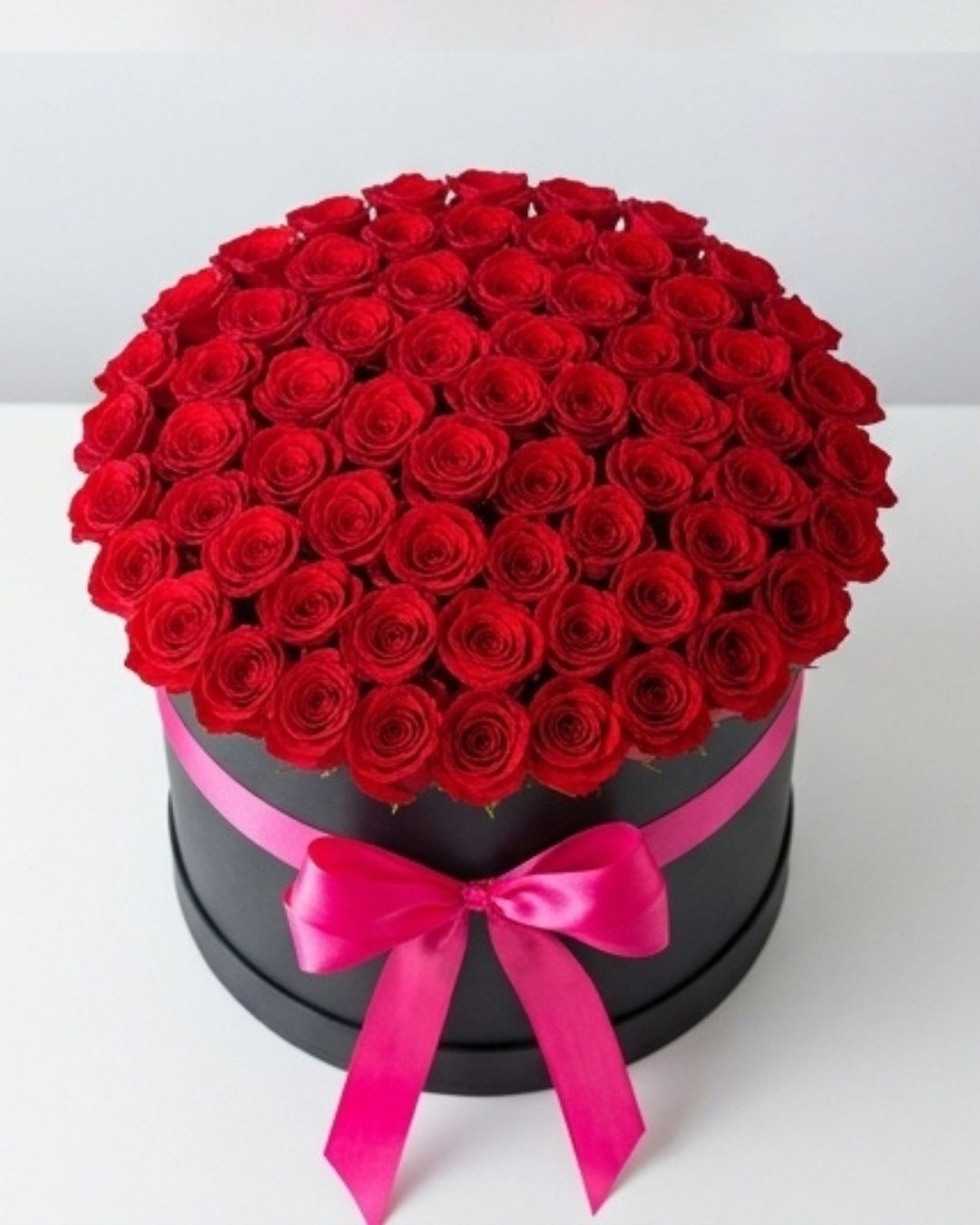 Midnight Velvet Red Rose Luxury Flower Box detail 3