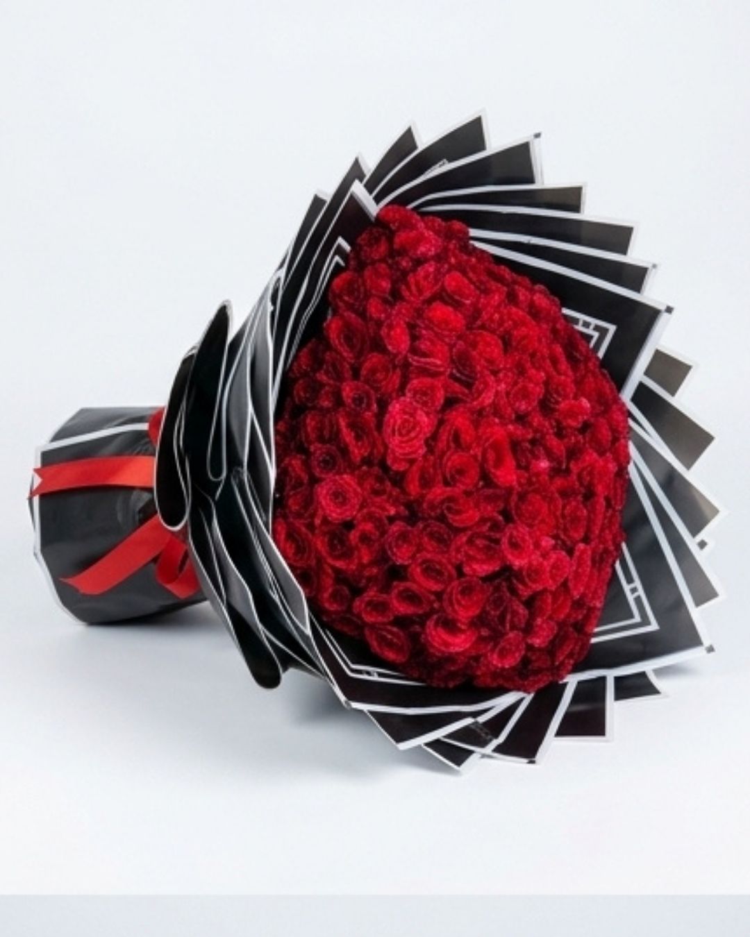 Eternal Passion 100 Red Rose Luxury Bouquet detail 3