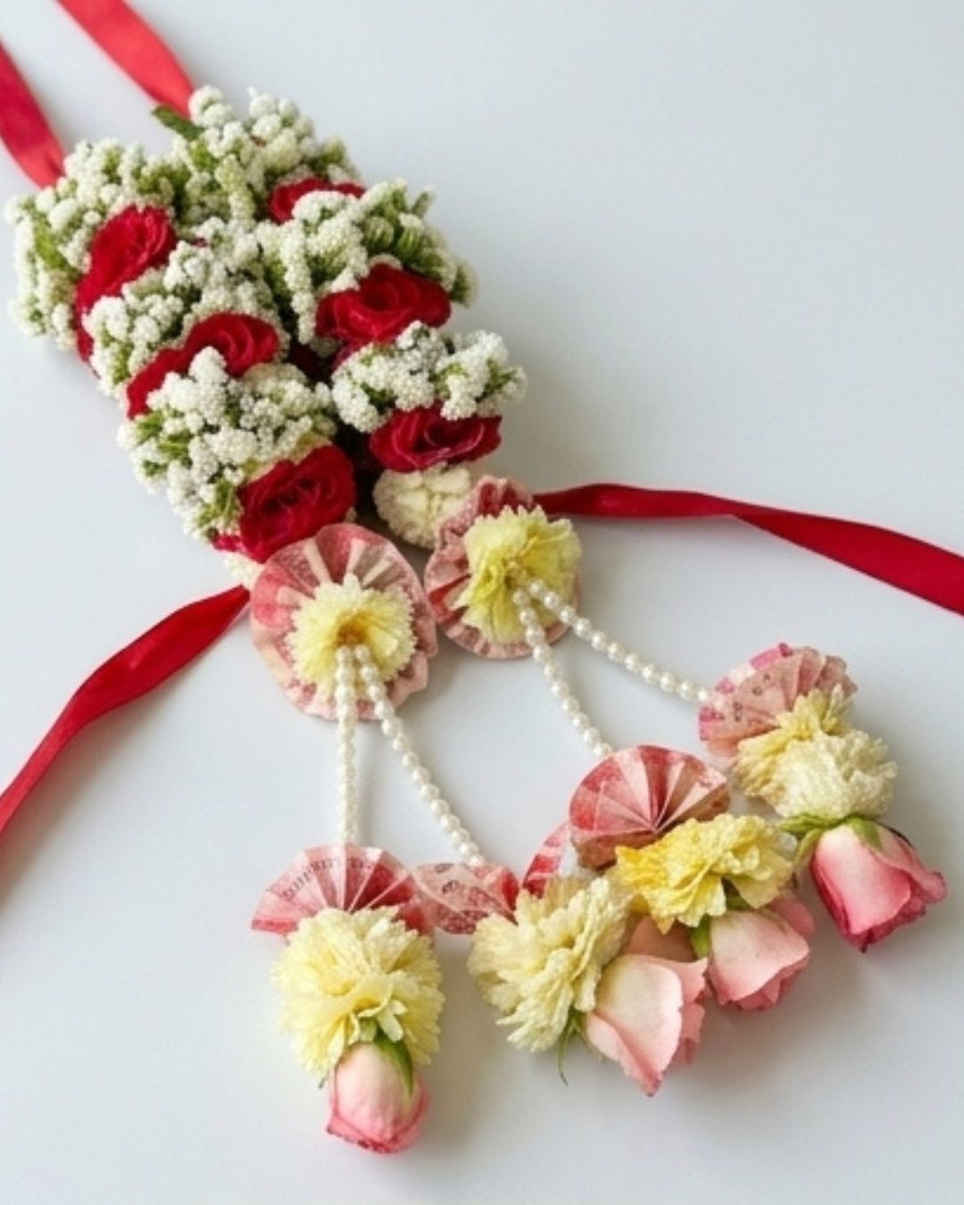 Crimson & White Traditional Wedding Mala with Pearl Accents detail 3