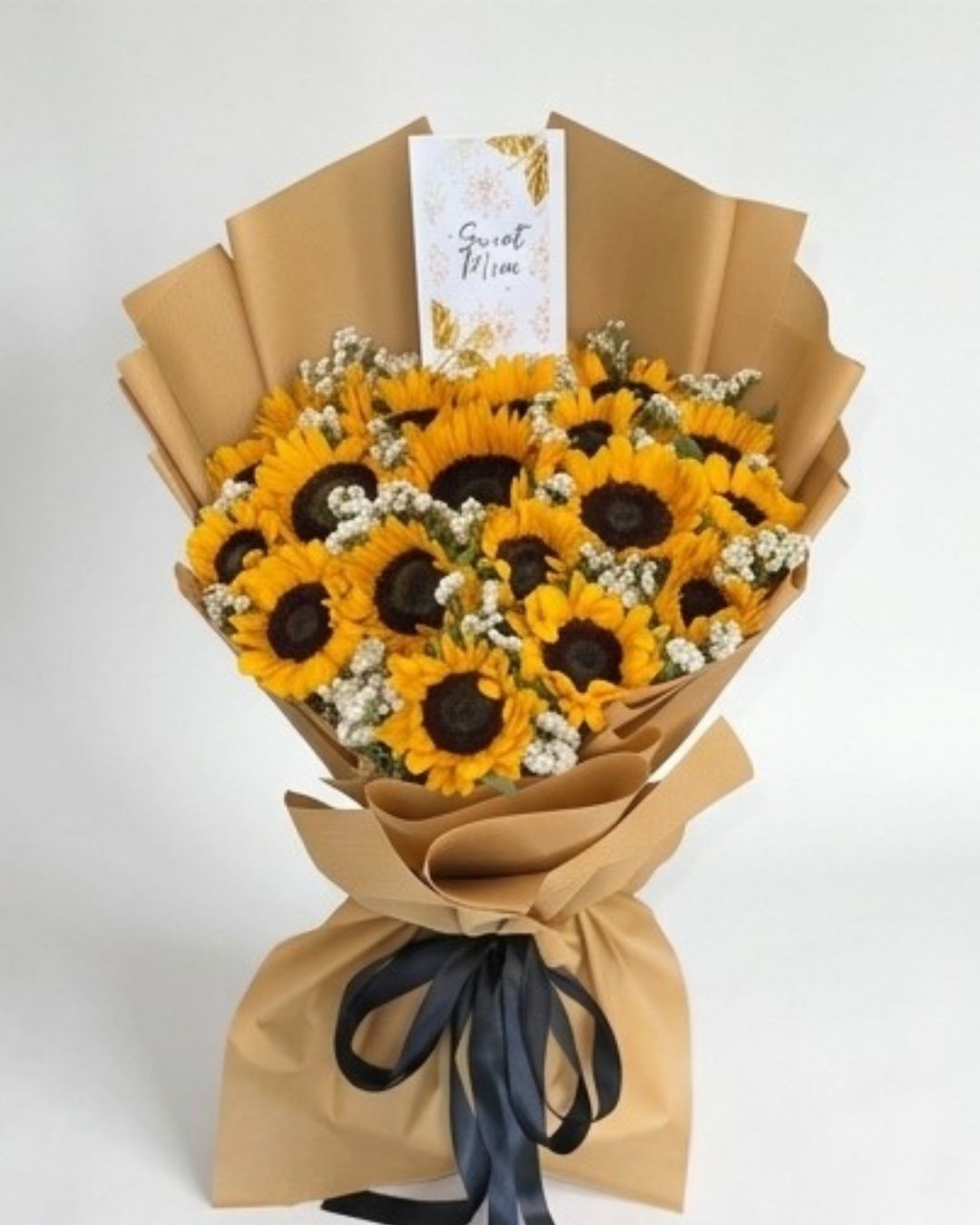 Sweet Mom Golden Sunflower Luxury Bouquet detail 2