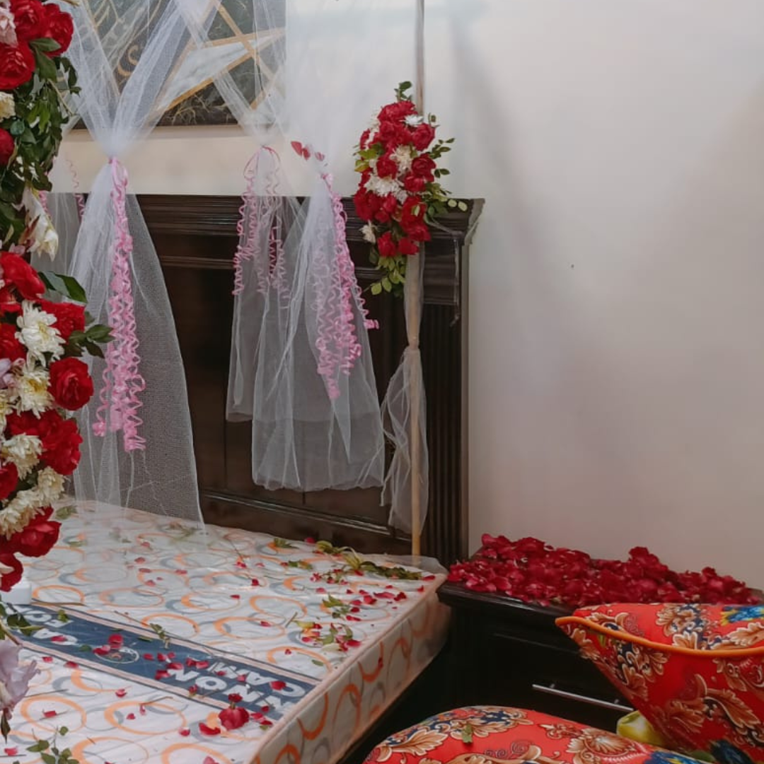 Luxury Masheri Wedding Bed Decoration - Choice of Fresh & Artificial Flowers