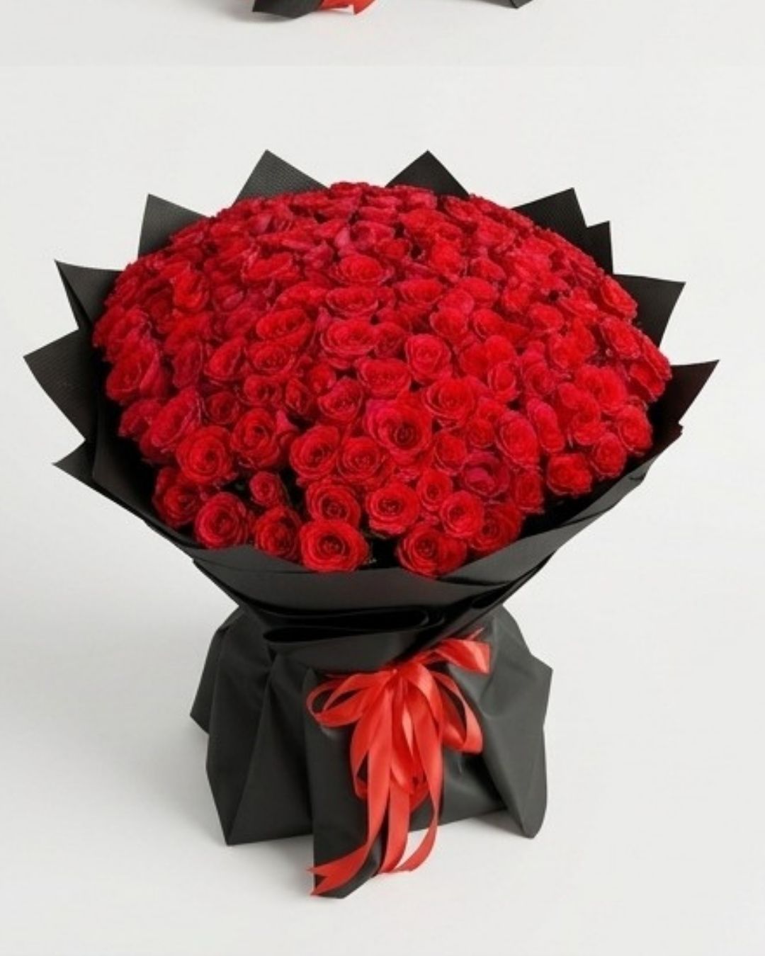 Supreme 100 Red Rose Luxury Bouquet in Black Wrap detail 2