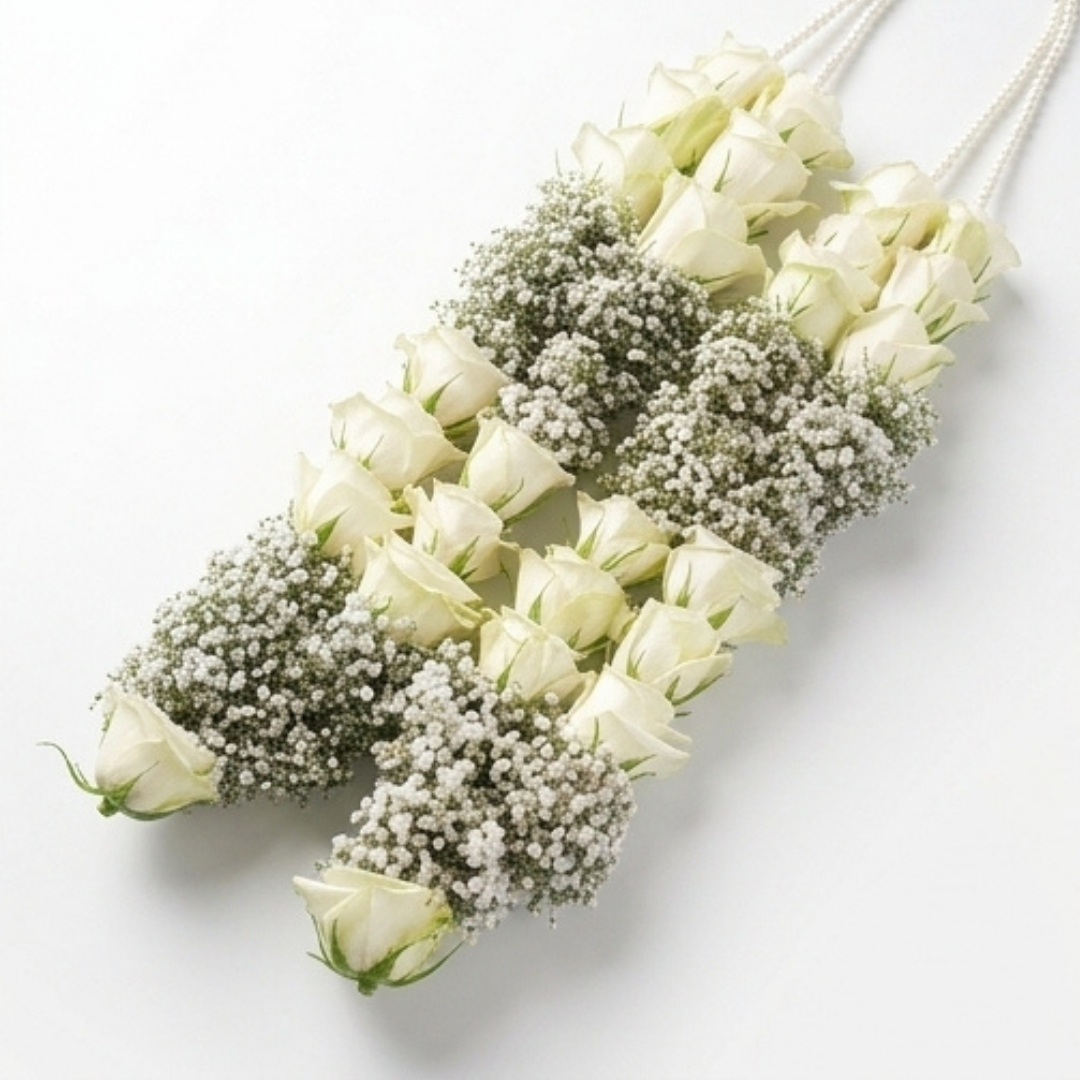 Pristine Pearl White Rose & Baby’s Breath Garland detail 2