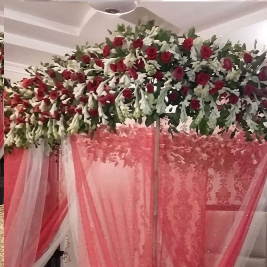 : Luxury Canopy Fresh & Artificial Flower Masehri Bridal Bed Decor