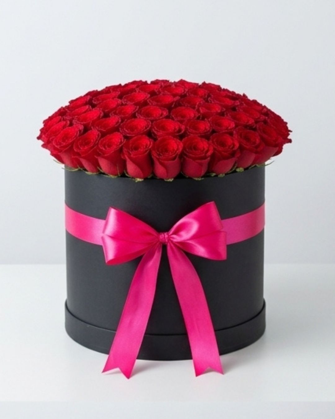 Midnight Velvet Red Rose Luxury Flower Box detail 2