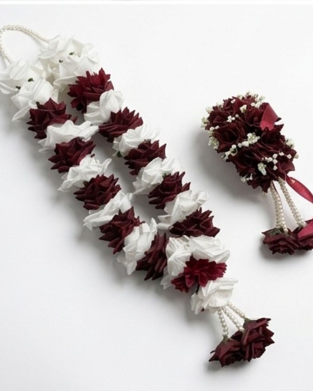 Royal White & Maroon Wedding Mala & Wrist Gajra Set detail 2
