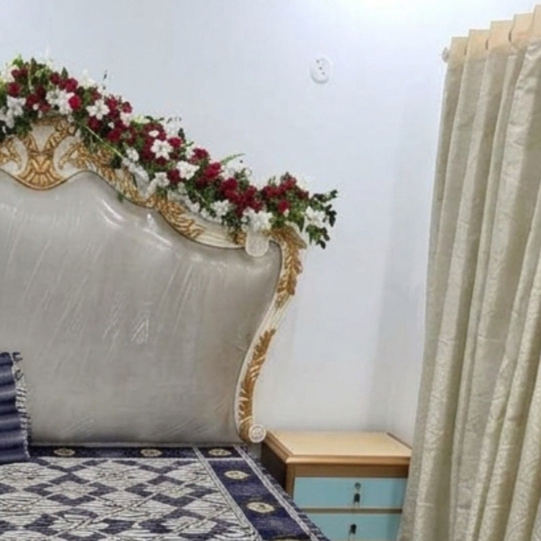 Luxury Fresh & Artificial Flower Bridal Bed Decor | Masehri Decoration Set