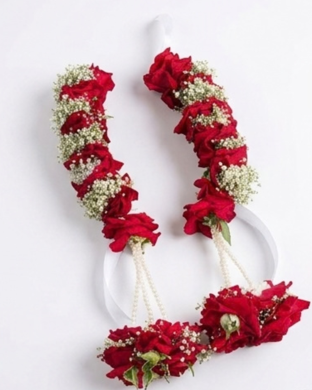 Red Rose and Baby's Breath Fresh Gajra detail 2
