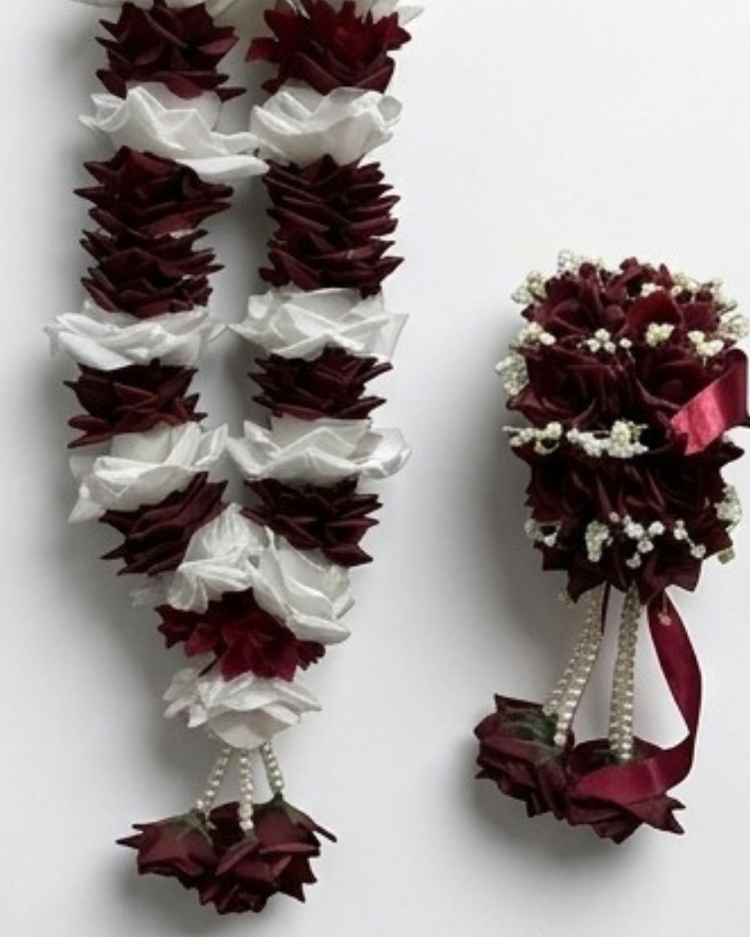 Royal White & Maroon Wedding Mala & Wrist Gajra Set detail 3