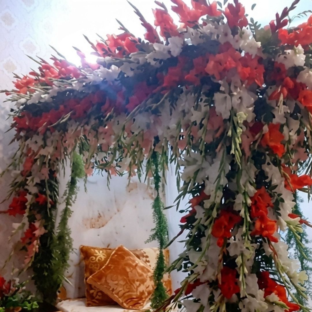 Majestic Red, Orange & White Floral Canopy Bed Bridal Room Decor