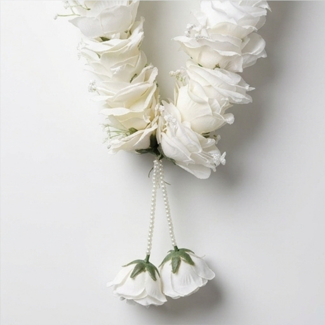Classic Ivory White Rose Garland detail 2