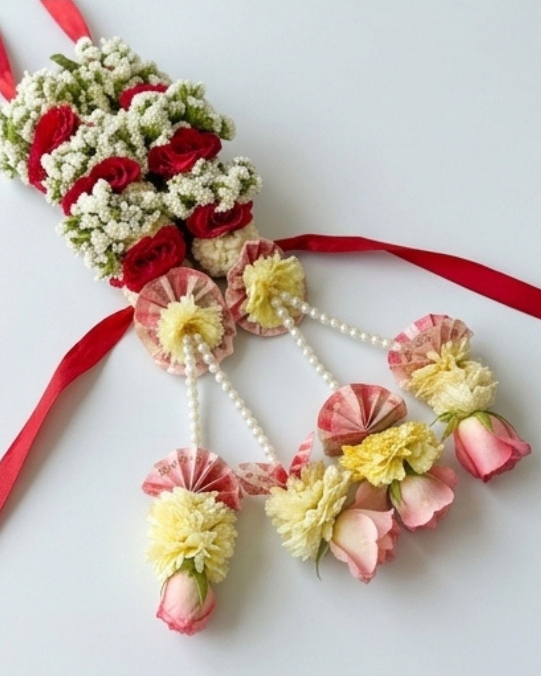 Crimson & White Traditional Wedding Mala with Pearl Accents detail 4