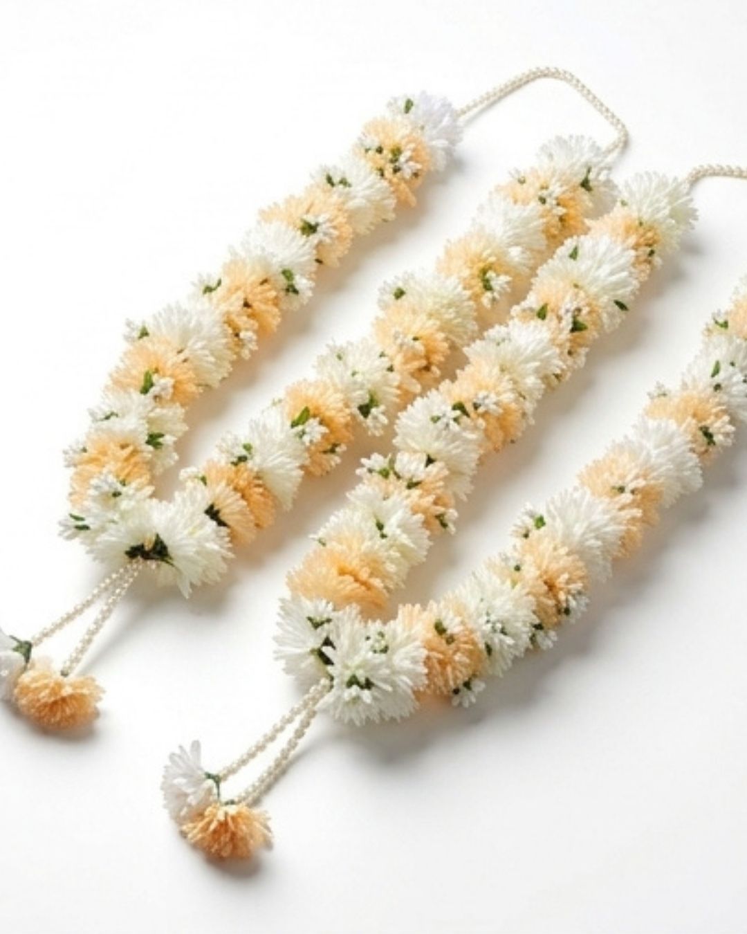 Pearl-Strand Peach & White Traditional Wedding Mala detail 2