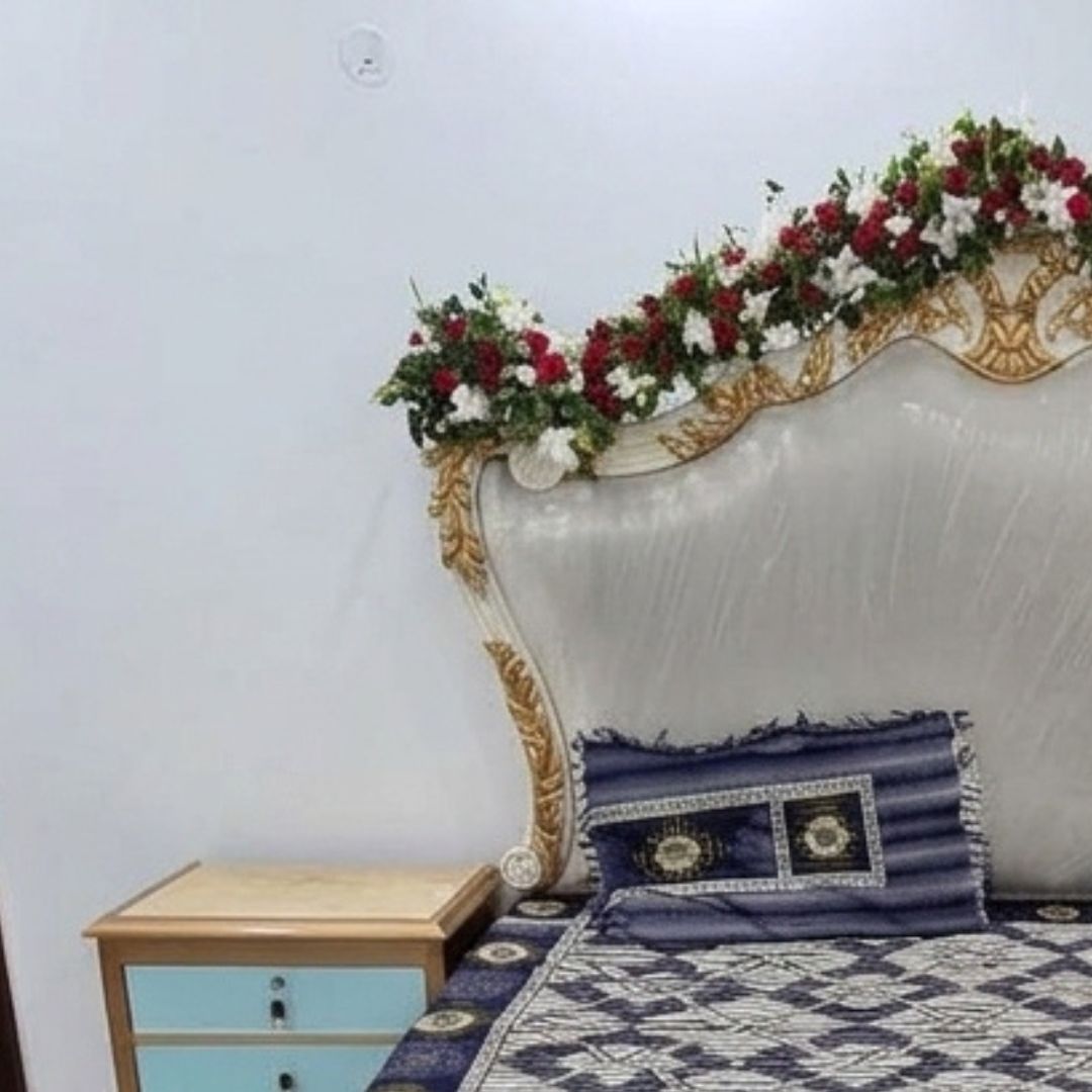 Luxury Fresh & Artificial Flower Bridal Bed Decor | Masehri Decoration Set